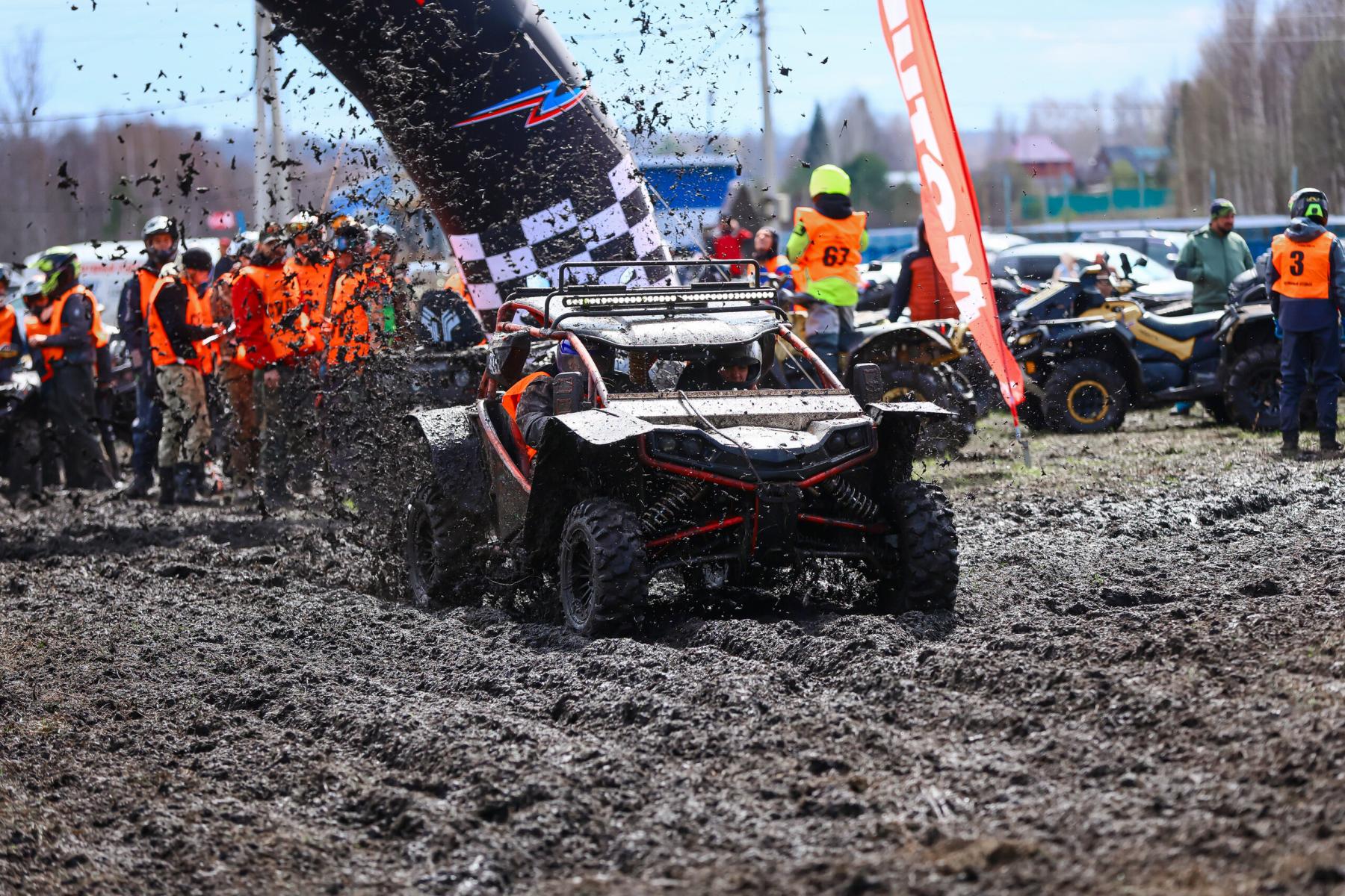 Фото В Новосибирске прошел фестиваль «КвадроБум 2025». Фоторепортаж 38 - Сиб.ФМ Фото В Новосибирске прошел фестиваль «КвадроБум 2025». Фоторепортаж 38